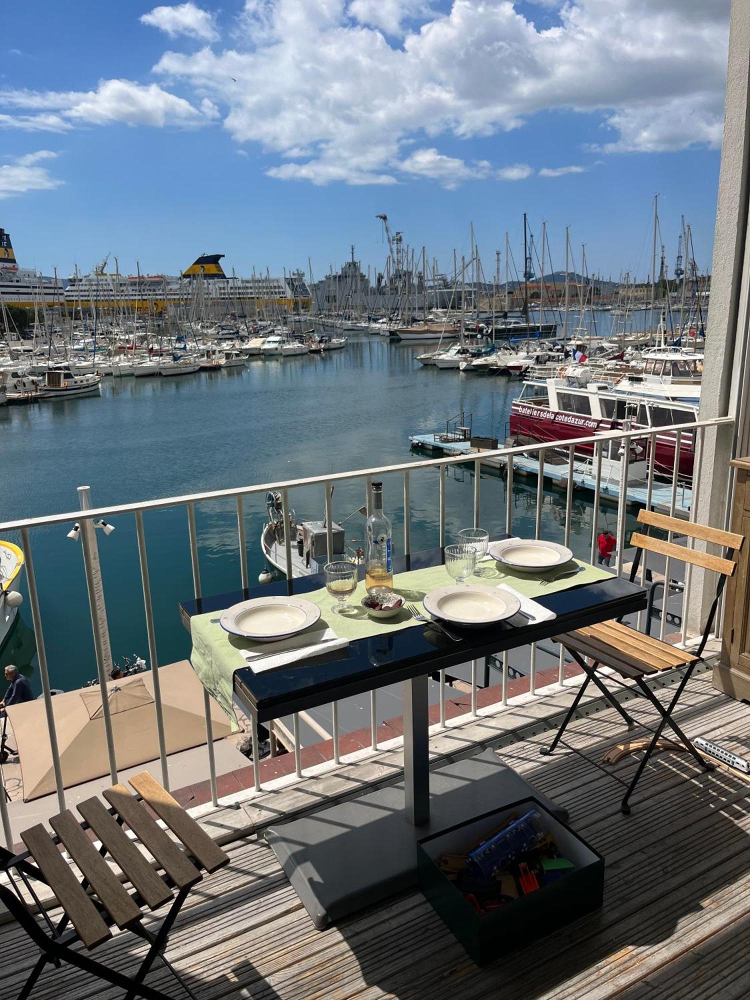 Marinca Du Port De Toulon